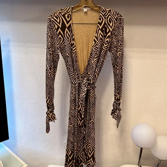 Diane Von Furstenberg Vintage Heracles Silk Wrap Dress - Picture 2 of 6